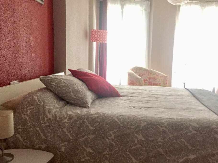 Apartamento Ayla Ayuntamiento Pamplona Bagian luar foto