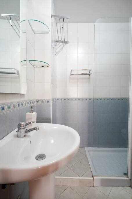 Apartamento Ayla Ayuntamiento Pamplona Bagian luar foto