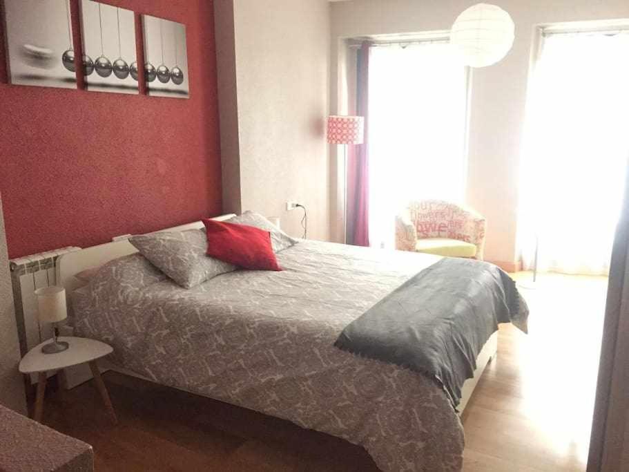 Apartamento Ayla Ayuntamiento Pamplona Bagian luar foto